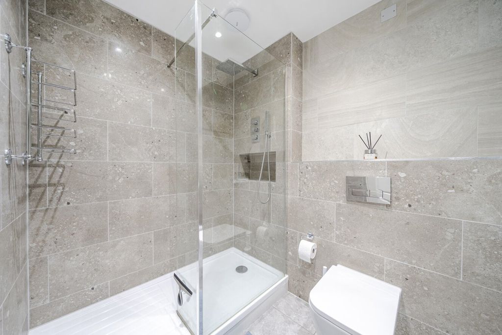 Property photo 3 of 20 Picture No. 04