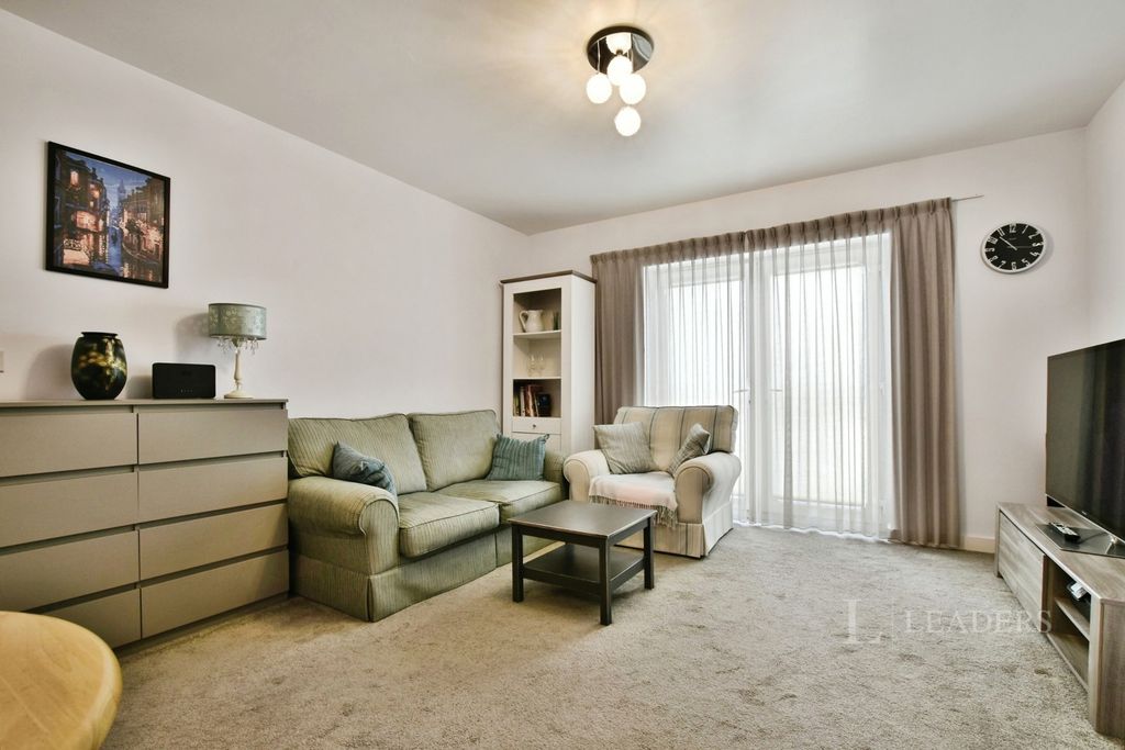 Property photo 2 of 9 Pbox-Img.Jpg