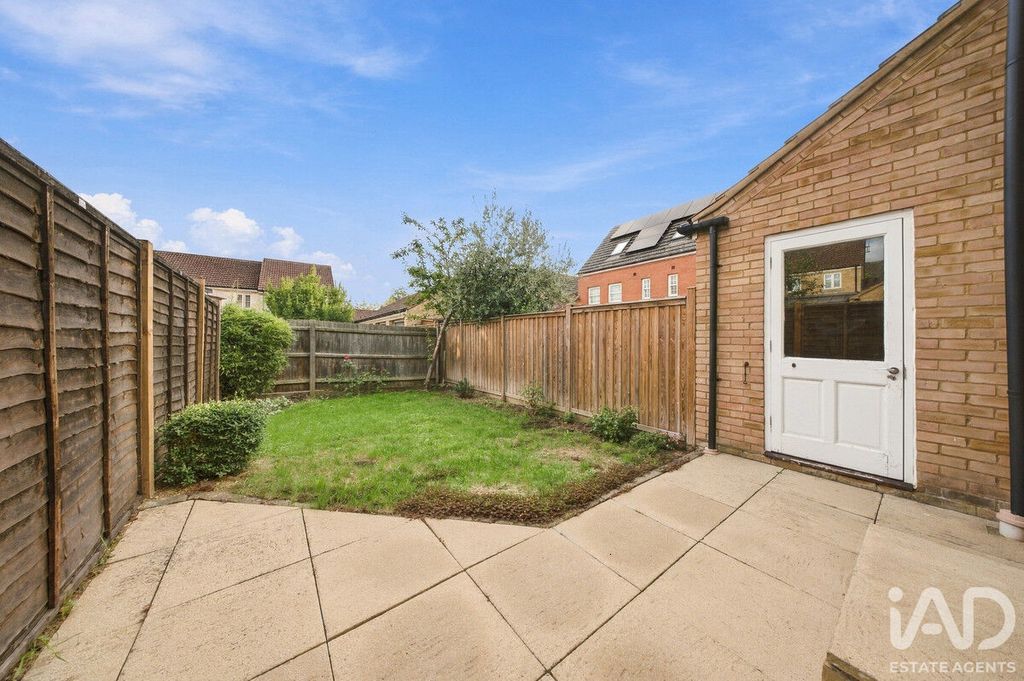 Property photo 2 of 24
