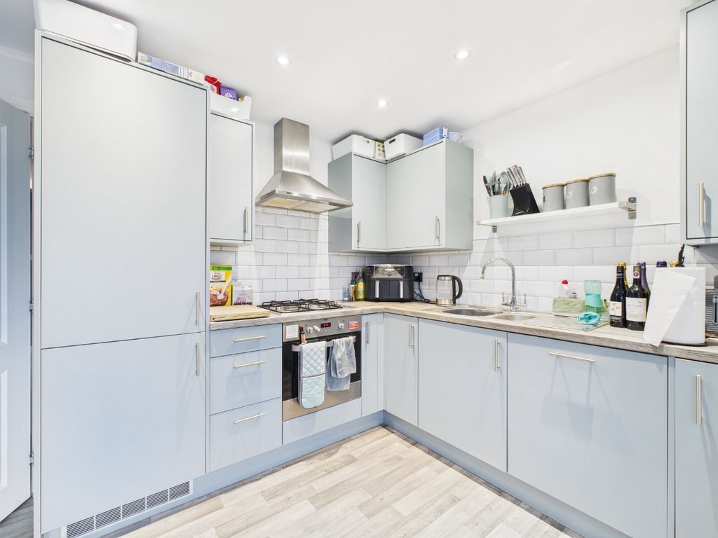 Property photo 2 of 17 4821685