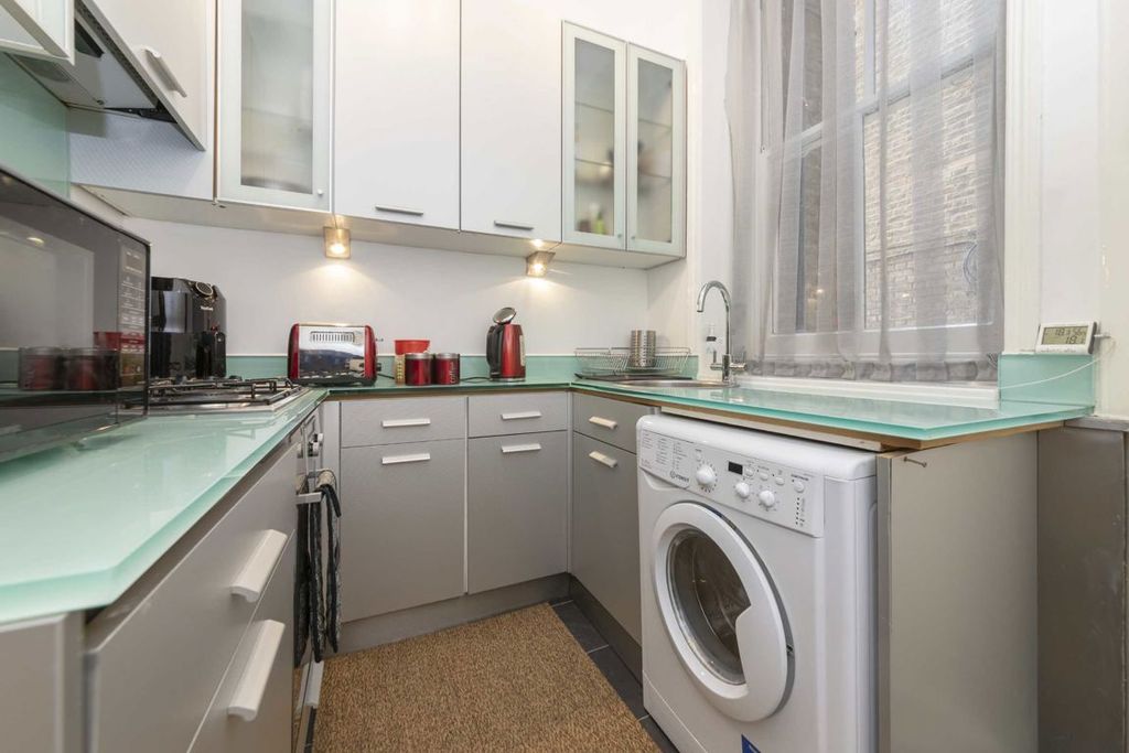 Property photo 3 of 6