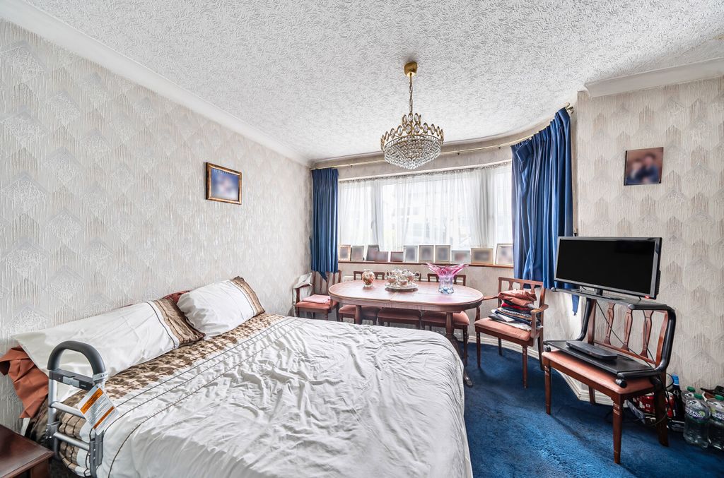 Property photo 3 of 21 1436886-11-69c6c4...