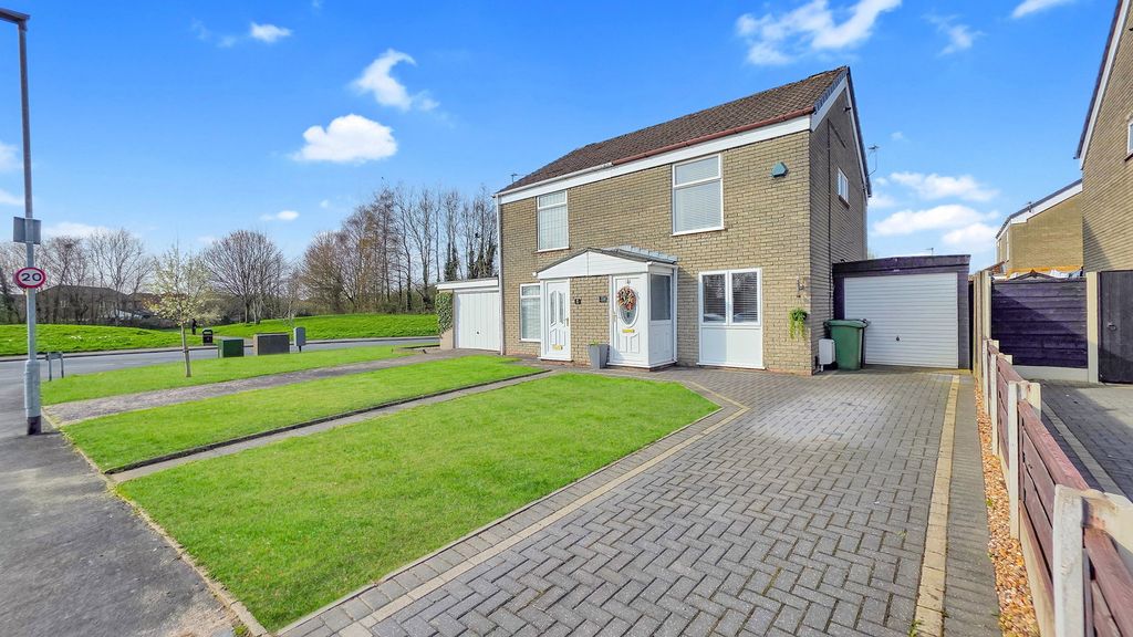 Property photo 2 of 23