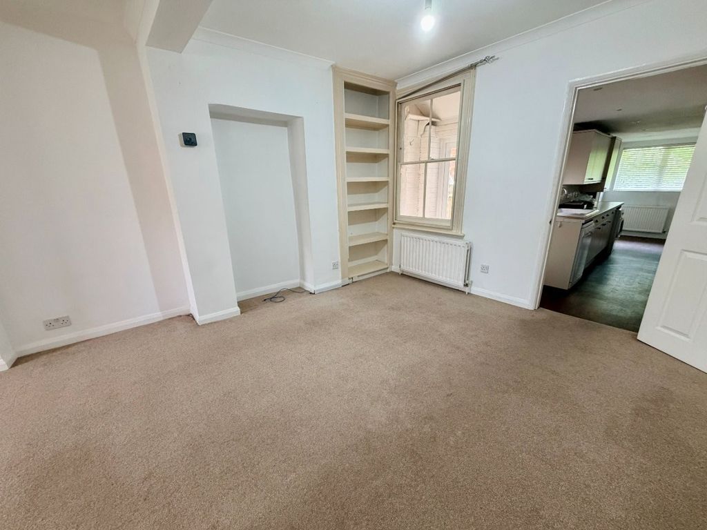 Property photo 3 of 16 Sitting/Dining Room