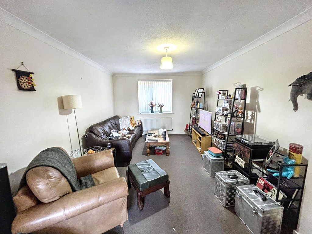 Property photo 2 of 6