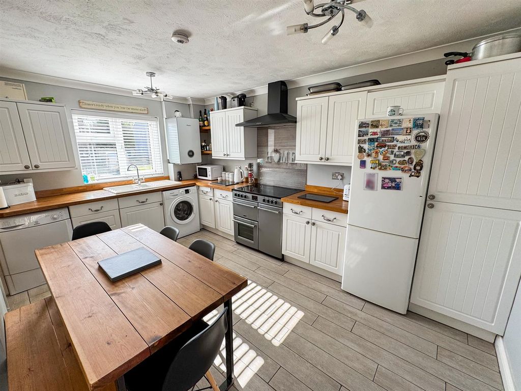 Property photo 2 of 34 Img_0372.Jpg