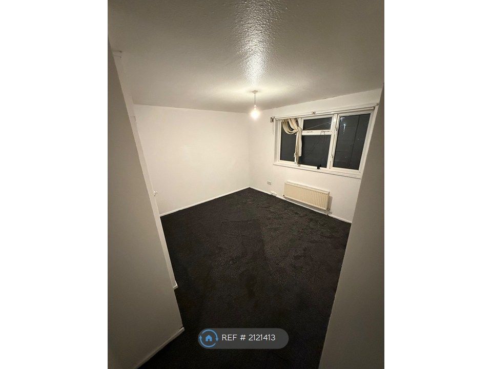 Property photo 3 of 32