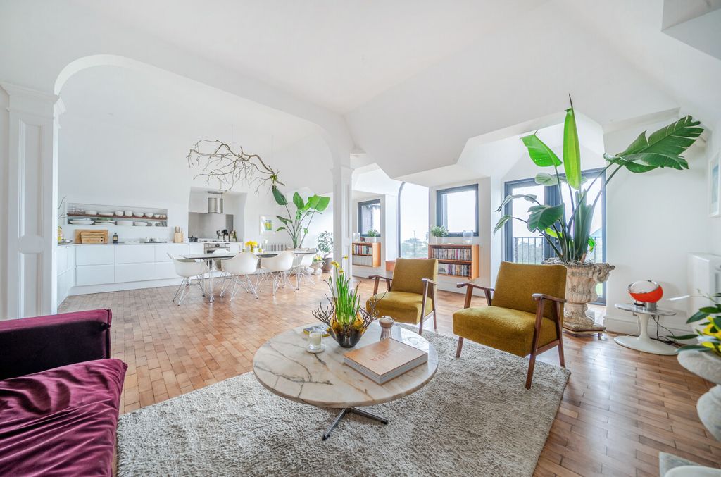 Property photo 3 of 15 1414781-1-698B736...