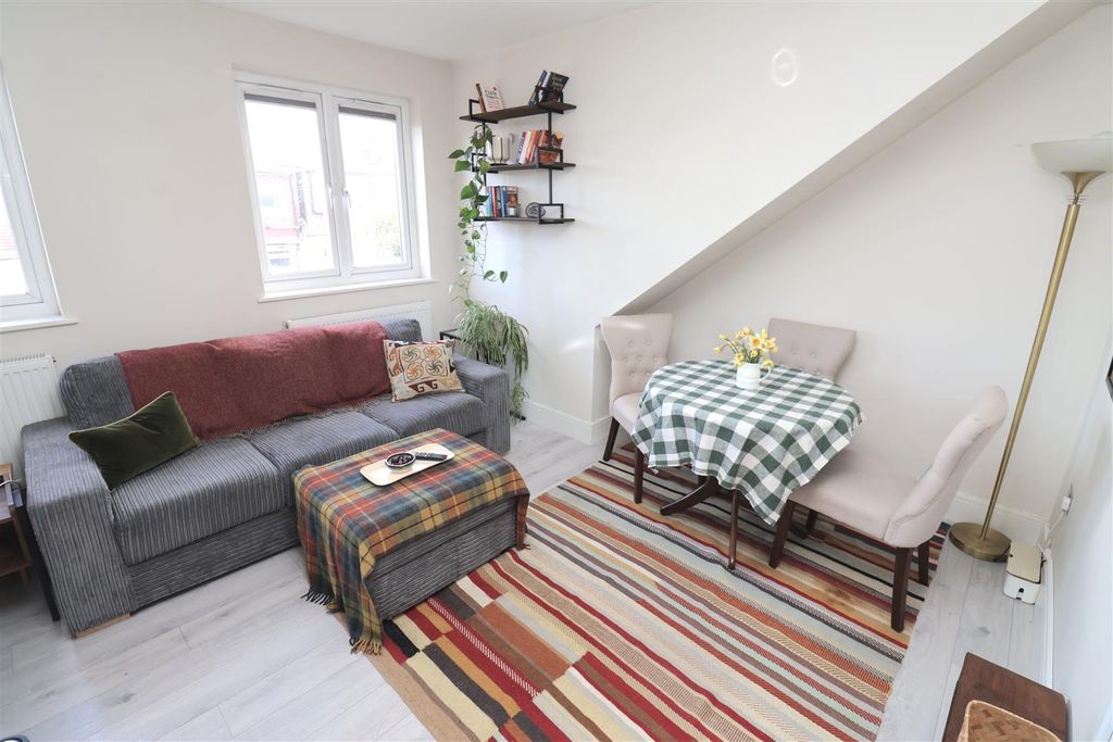 Property photo 3 of 13 Img_0818.Jpg