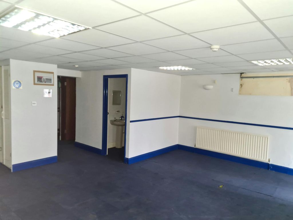 Property photo 3 of 7 Int 2.Jpg