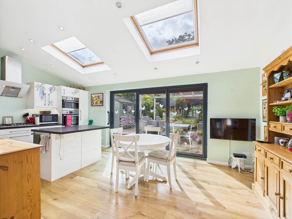 Property photo 2 of 13