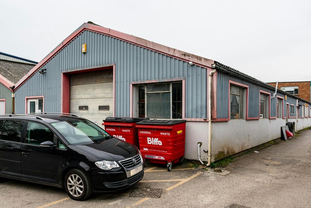 Property photo 1 of 3 17.Jpg