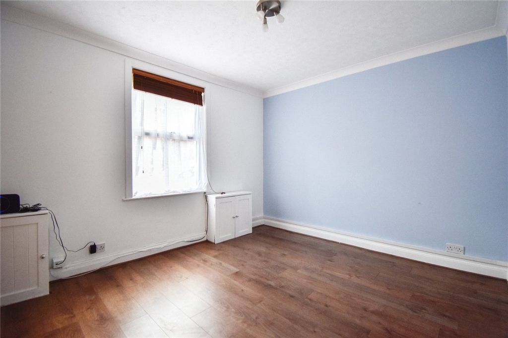 Property photo 3 of 12 Picture No. 24