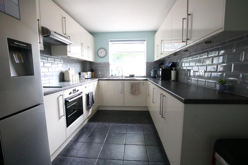 Property photo 3 of 9 Img_2715.Jpg