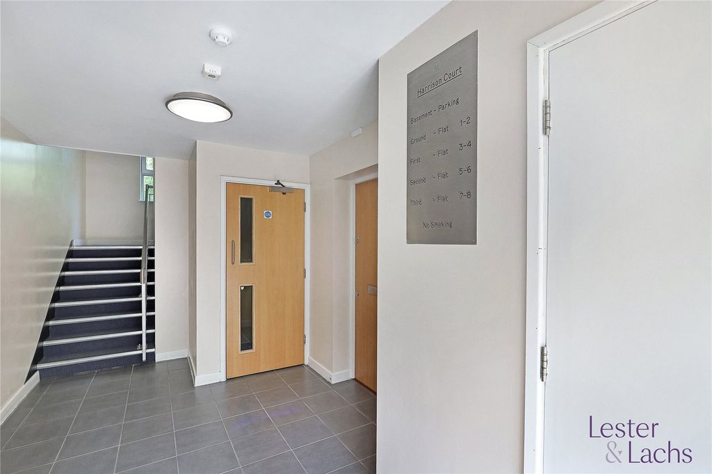 Property photo 3 of 25 Picture No. 21