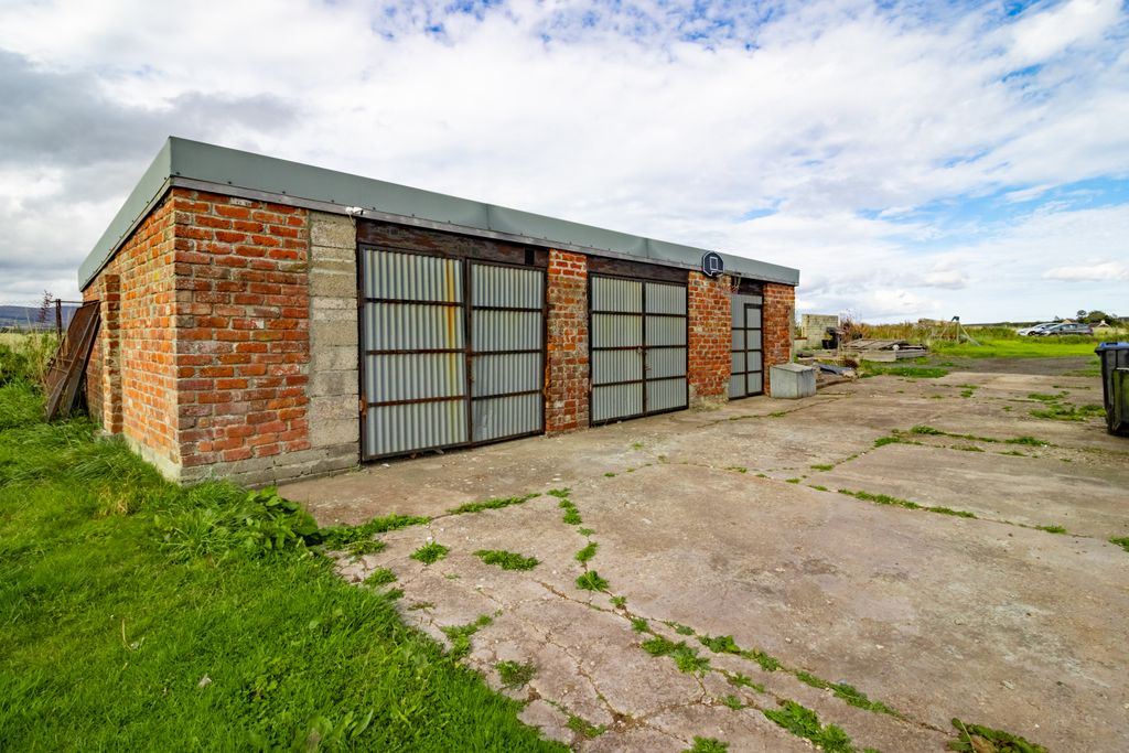 Property photo 3 of 29 Double Garage &amp; Workshop