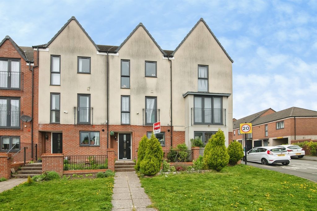 Property photo 1 of 12
