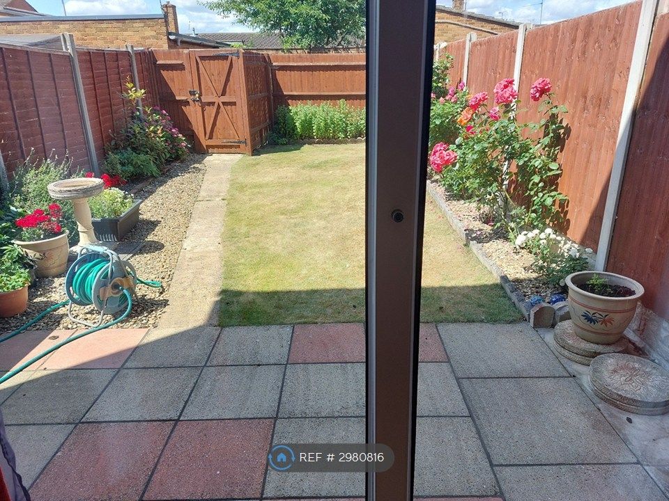 Property photo 2 of 12 Garden