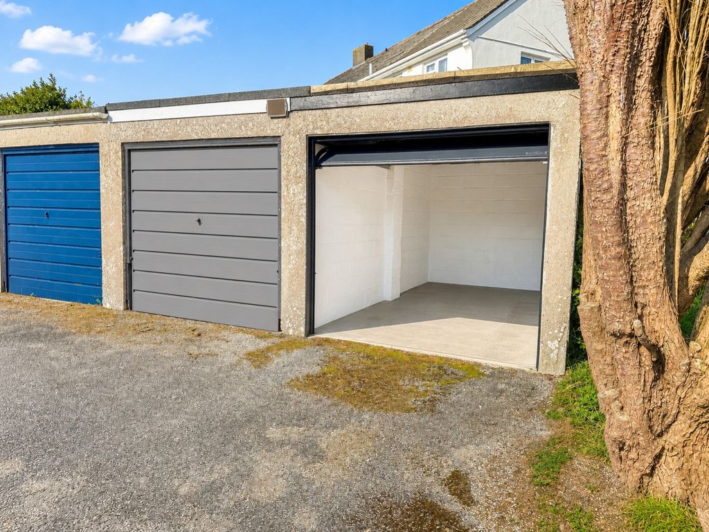 Property photo 1 of 4 Call Tps 01208 872728-8