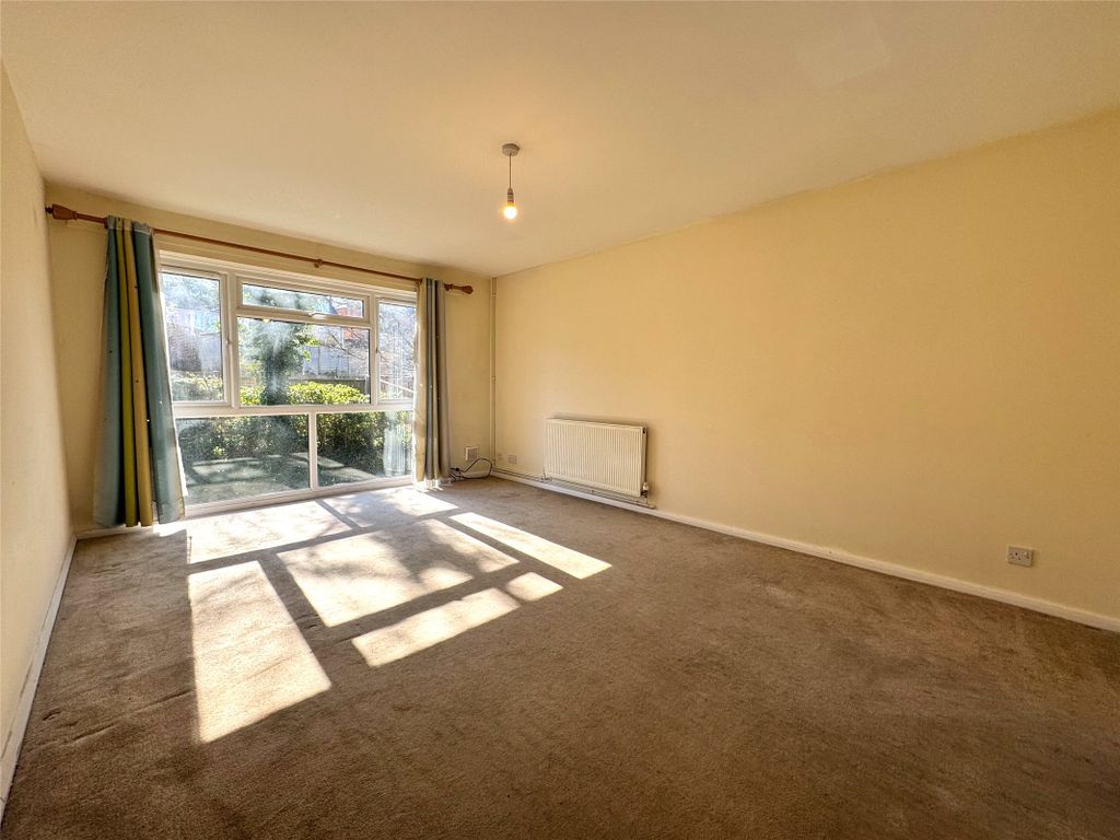 Property photo 2 of 9 Picture No. 25