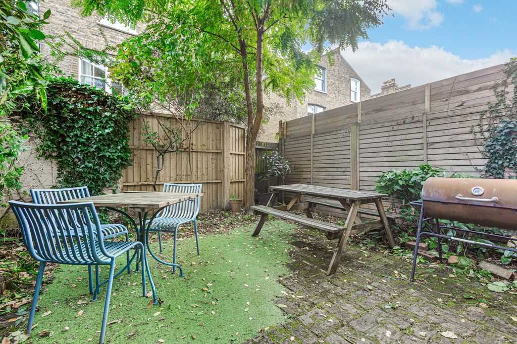 Property photo 3 of 14