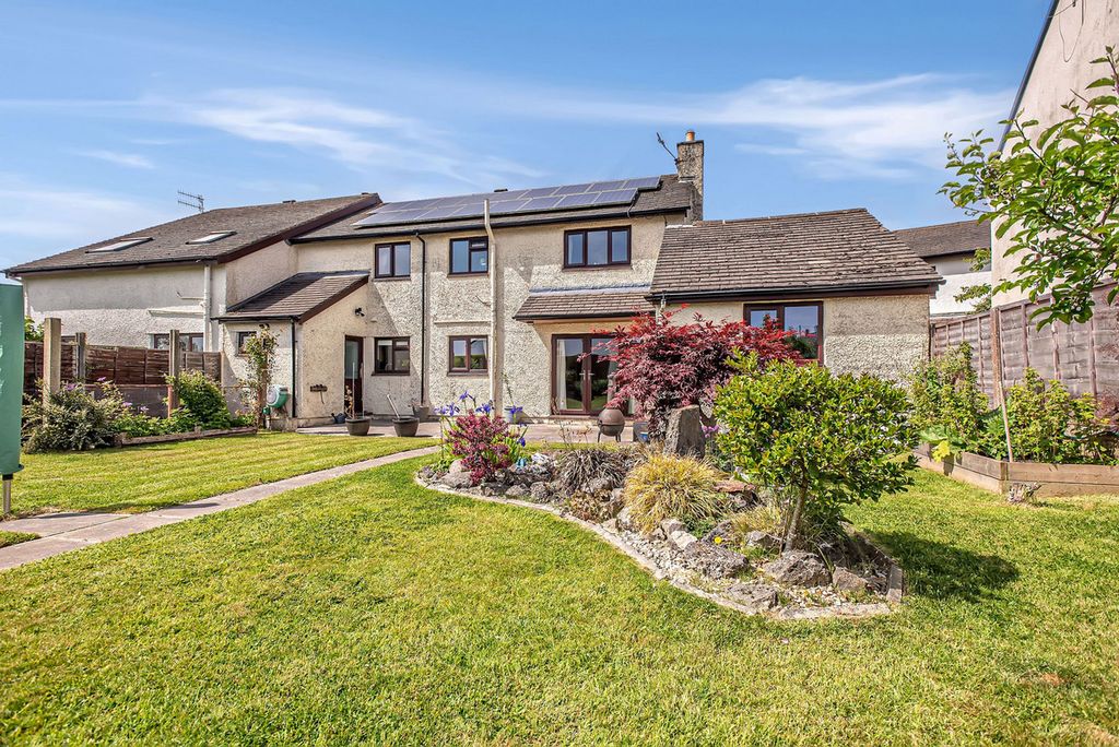 Property photo 1 of 31