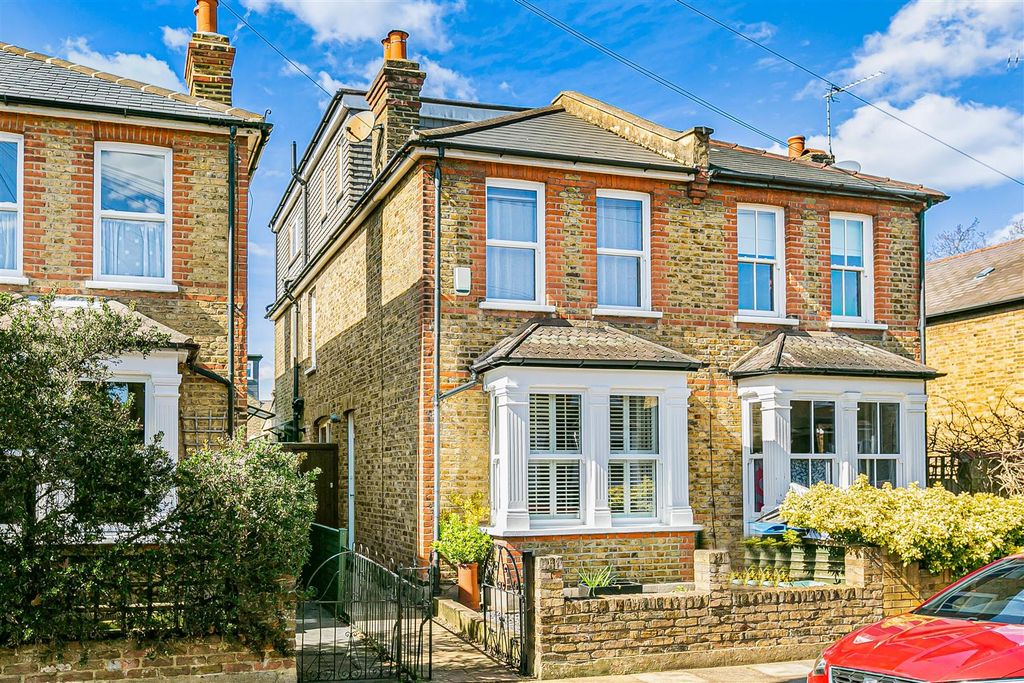 Property photo 1 of 17