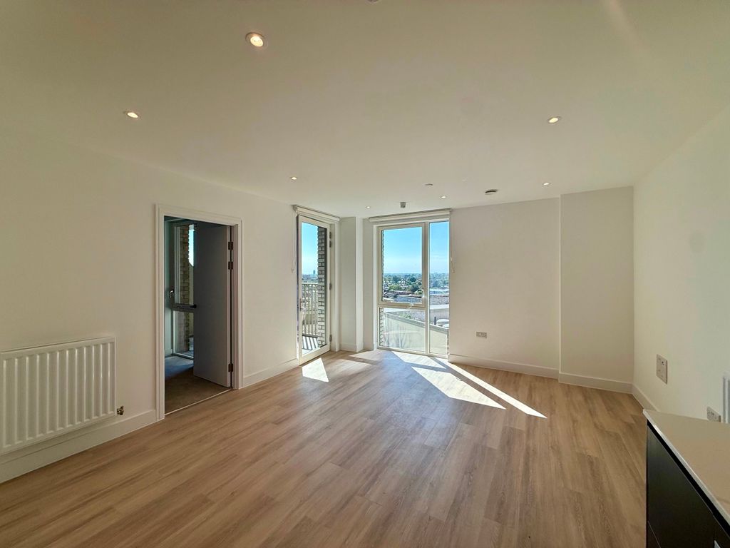 Property photo 2 of 34