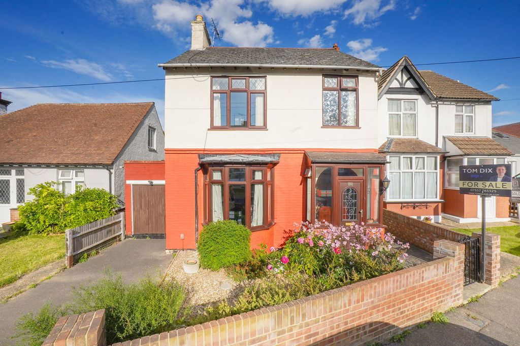 Property photo 1 of 37