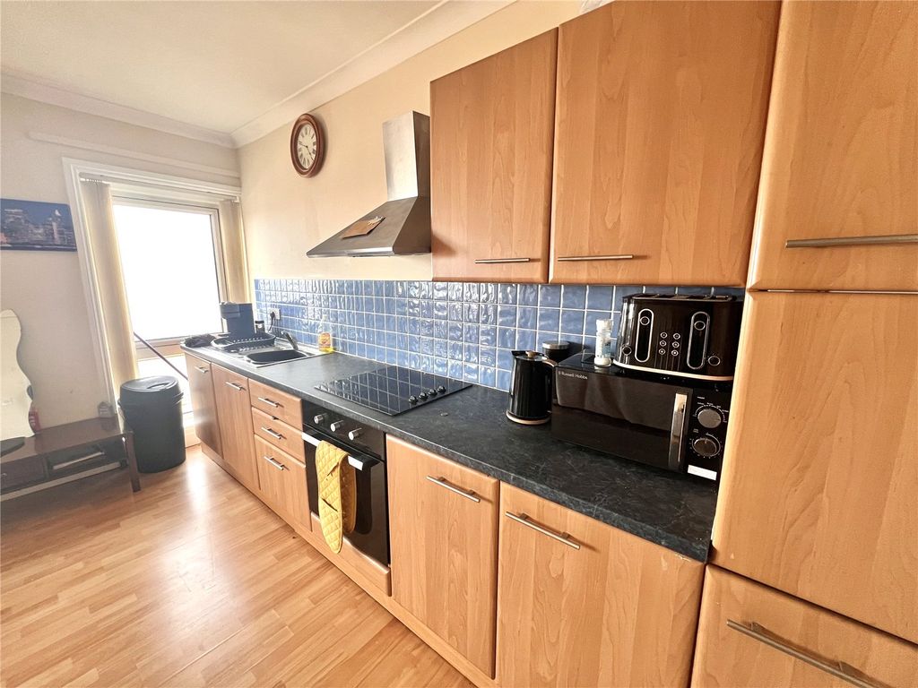 Property photo 3 of 11 Picture No. 10
