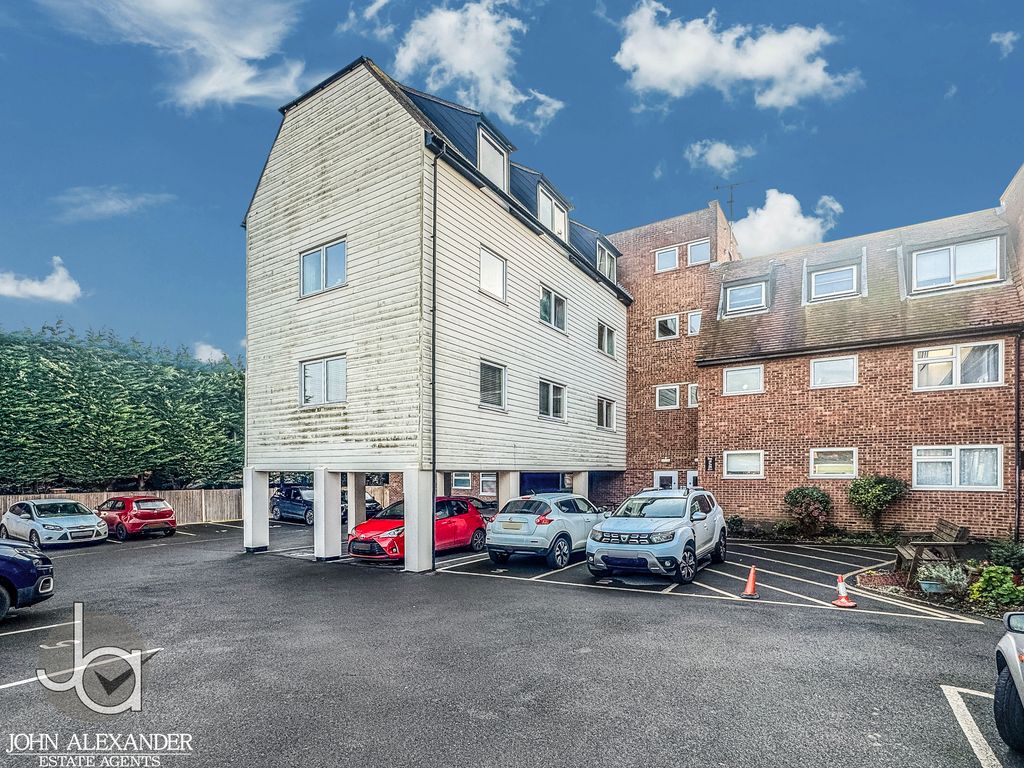 Property photo 1 of 8 20251222_111101526_0.0