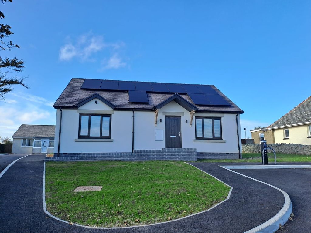 Property photo 2 of 9