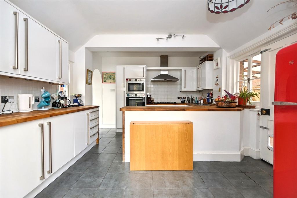 Additional image 6 of 3 bed flat for saleArlington Road, Eastbourne BN21