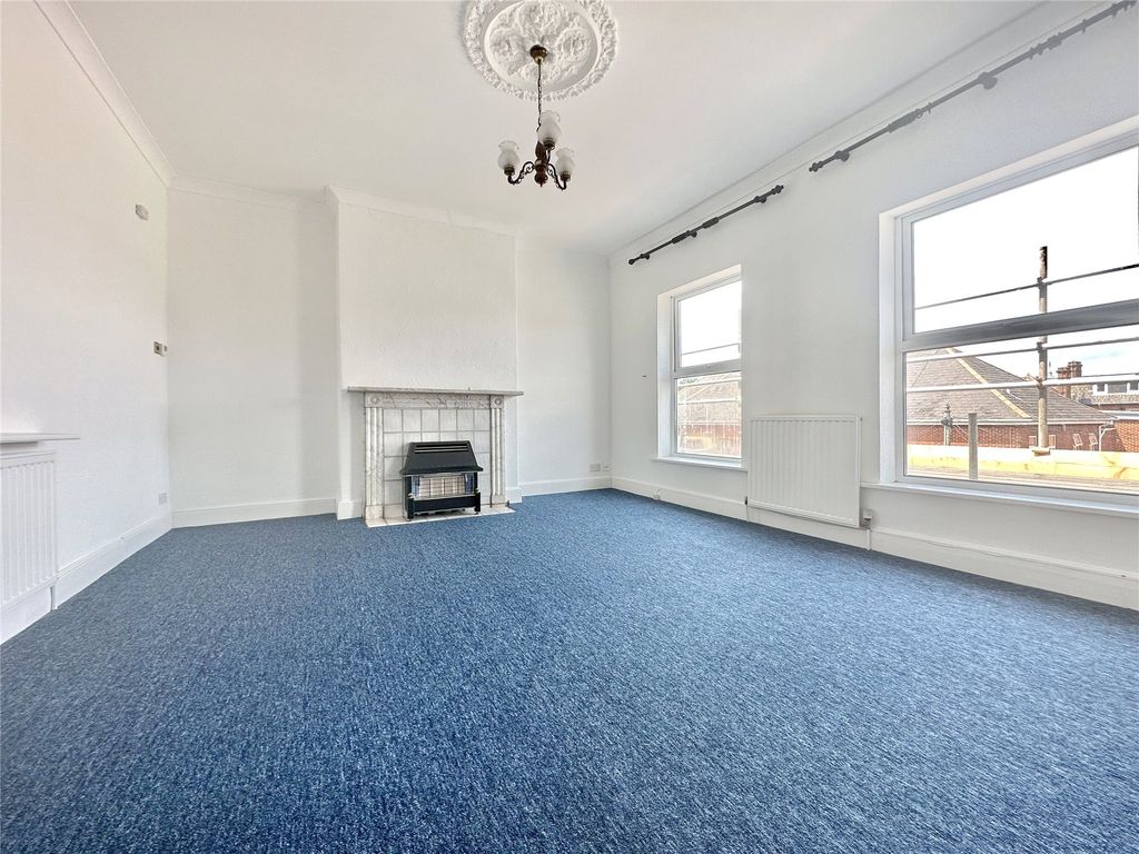 Property photo 3 of 6 Living Room