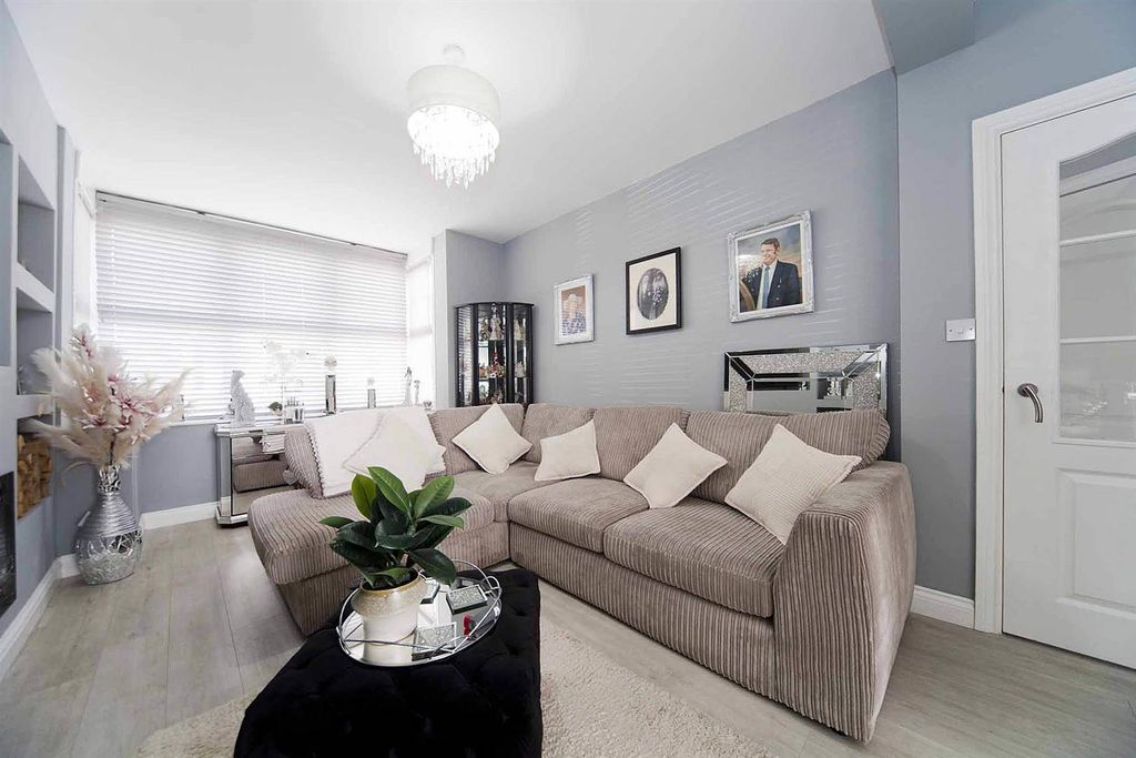 Property photo 3 of 22