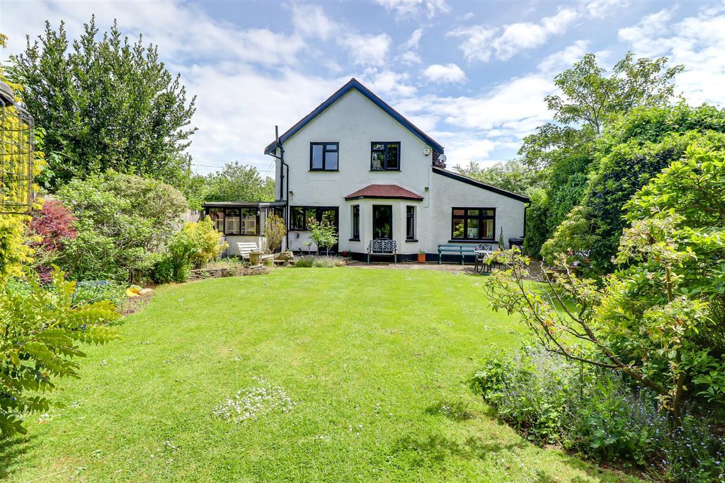 Property photo 2 of 29