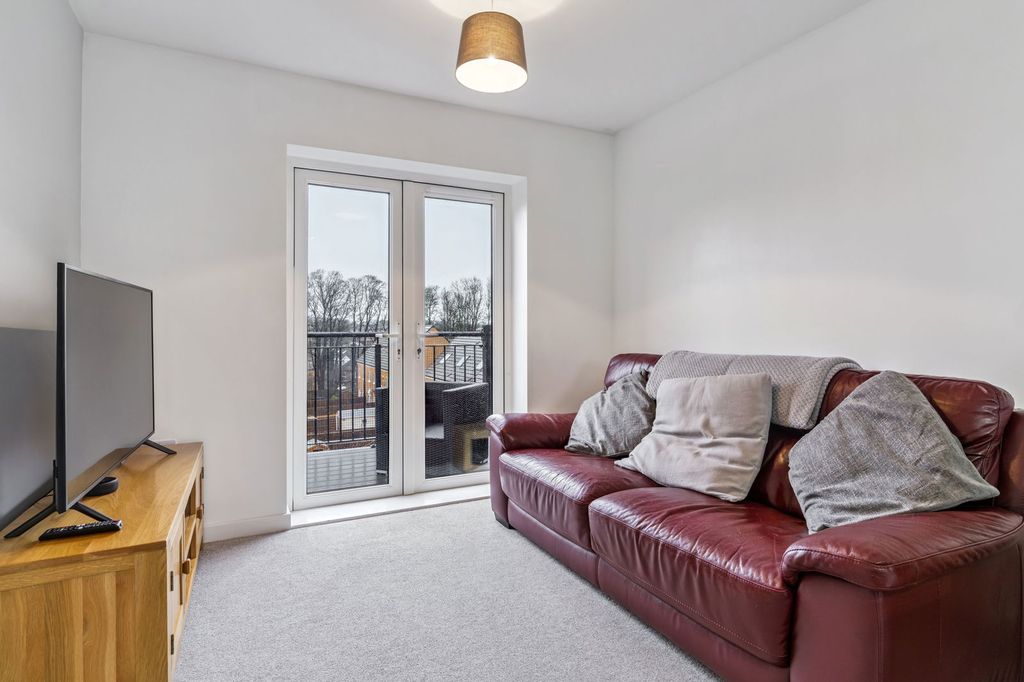 Property photo 3 of 16