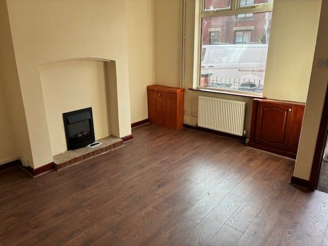 Property photo 2 of 9 Photo