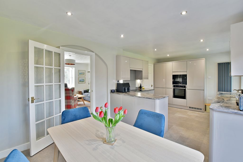 Property photo 2 of 20 Photo 8