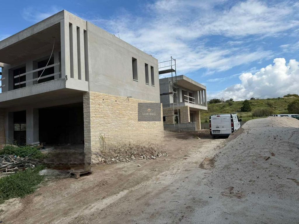 Property photo 1 of 31