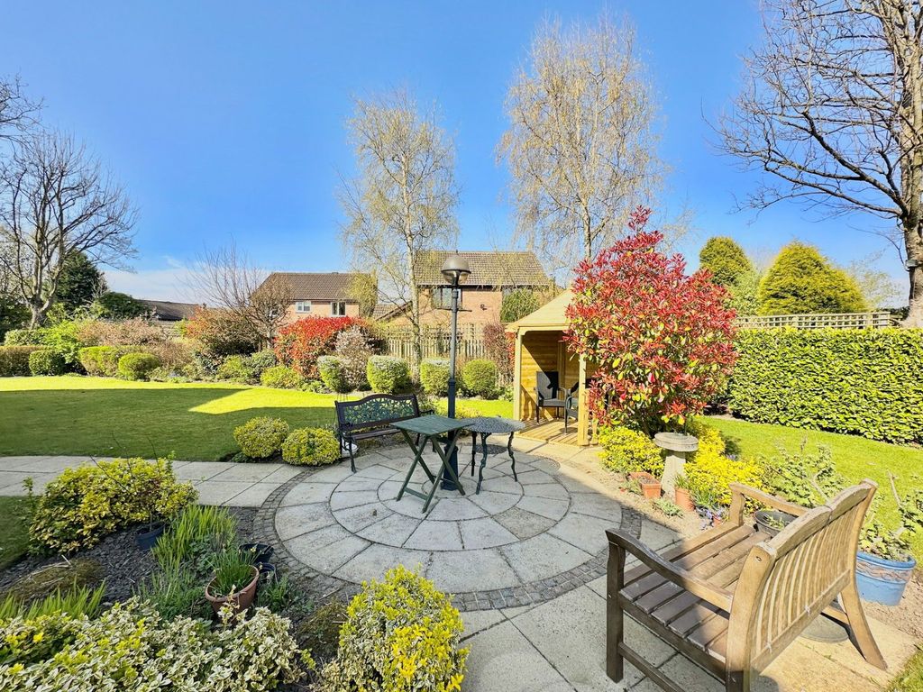 Property photo 2 of 26