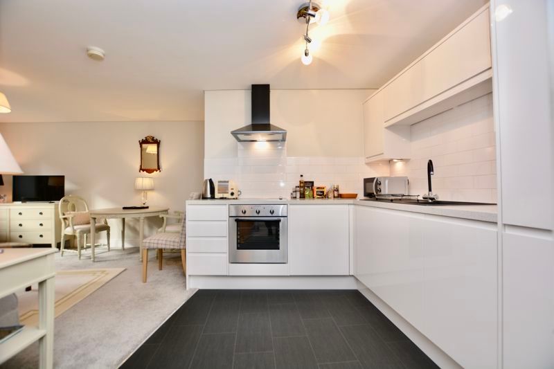 Property photo 3 of 14 Kitchen