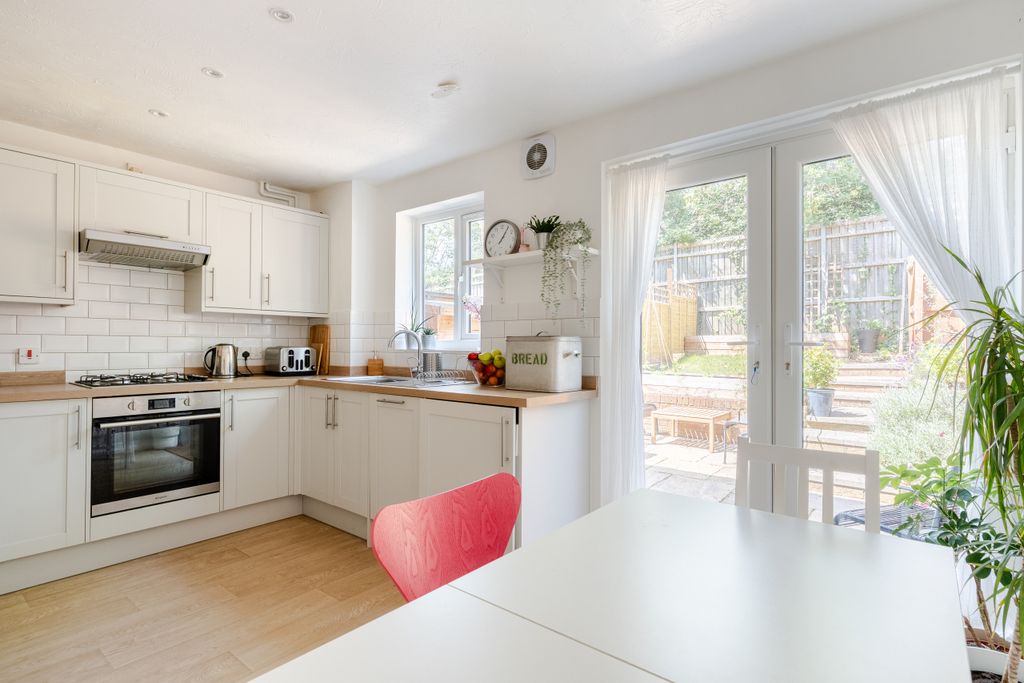 Property photo 2 of 14 A7408453-Hdr-11