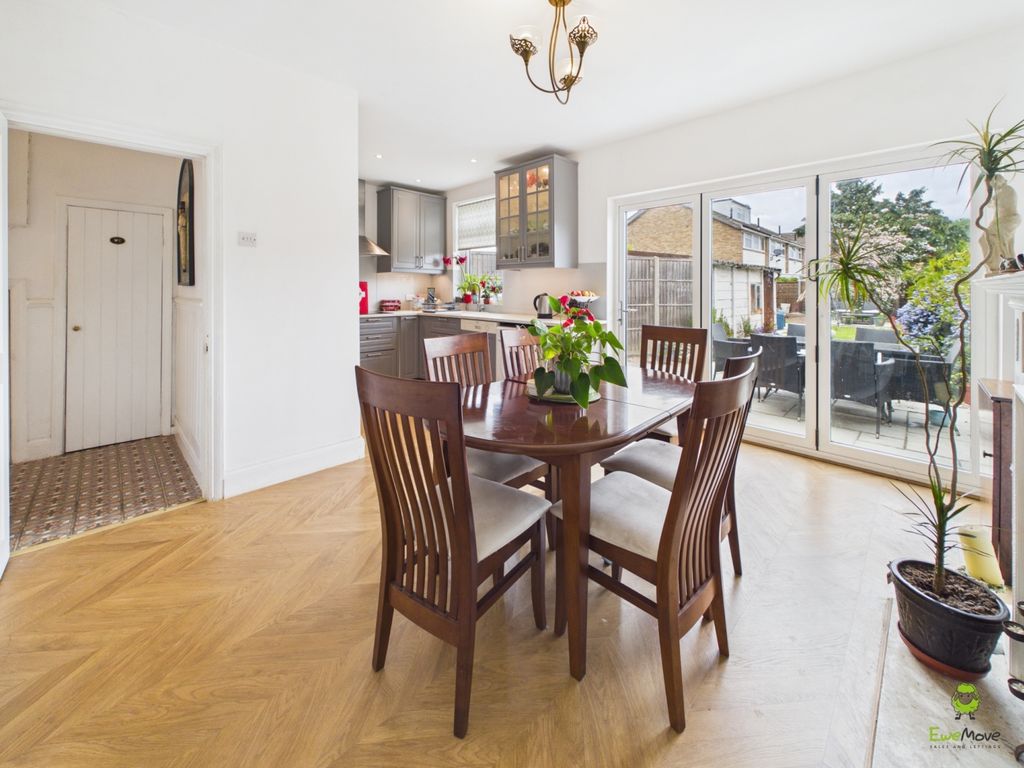 Property photo 2 of 22 Presented By Clinton At Ewemove Bexleyheath And D