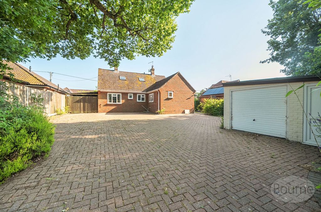 Property photo 1 of 19 8Eb5417c-De63-4B3...