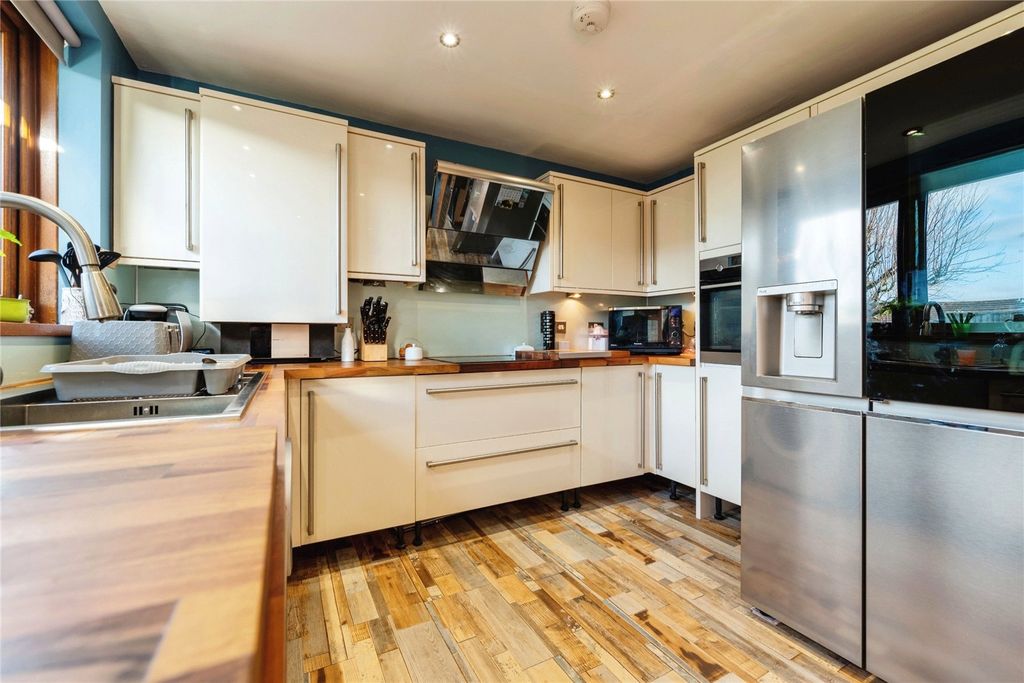 Property photo 3 of 14 Picture No. 05