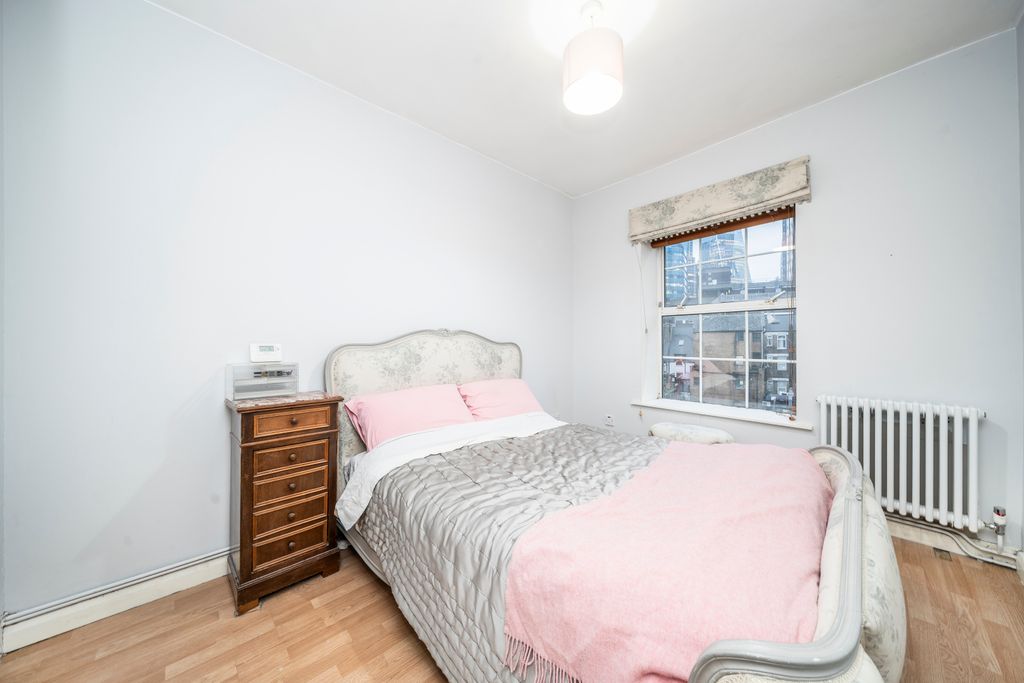 Property photo 3 of 8 Picture No. 13