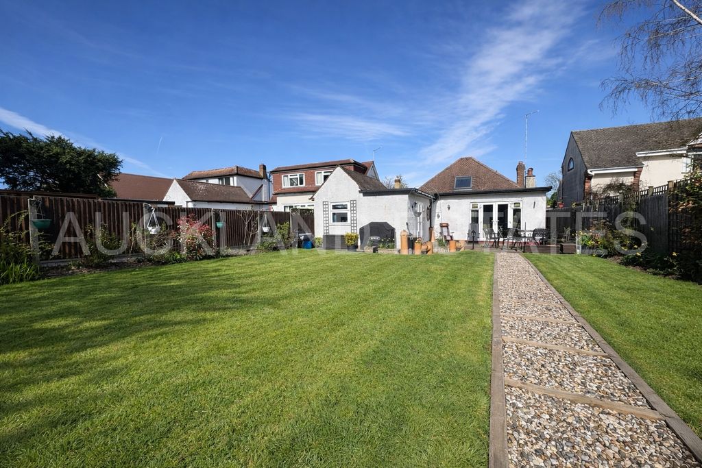 Property photo 2 of 28 Image00001