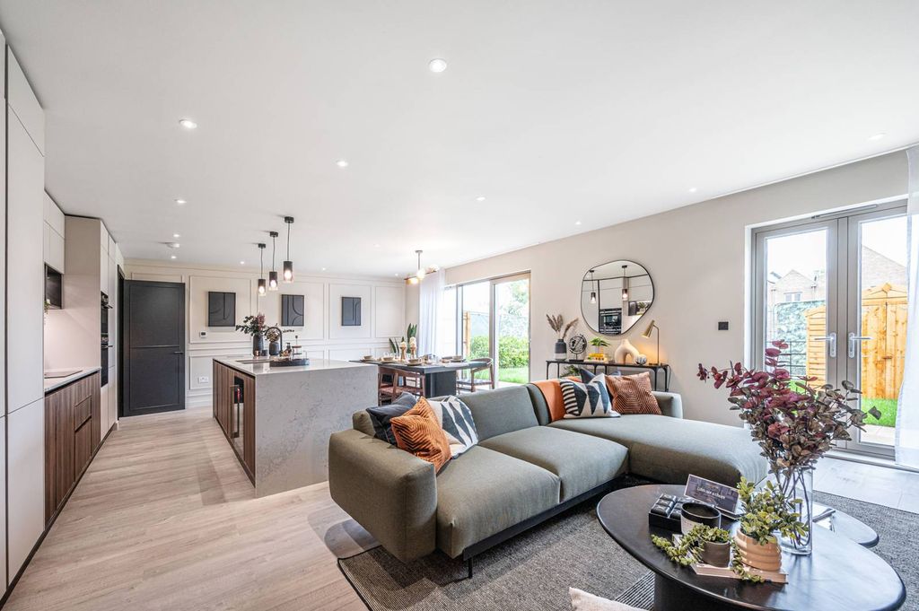 Property photo 2 of 9