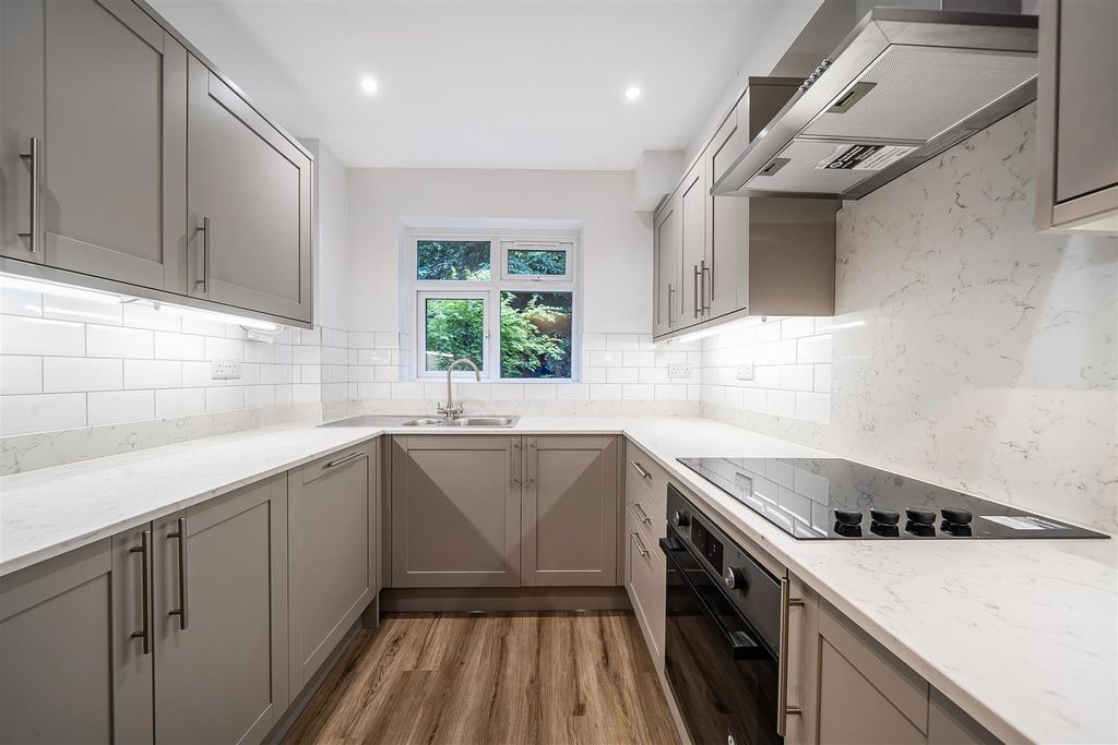 Property photo 3 of 12 1466438-15-6A3902d10Fed0.Jpg